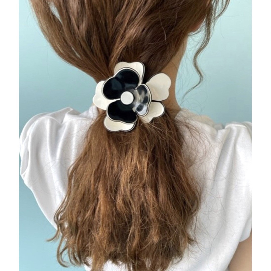 EDIT.FOR LULU(エディットフォールル)のフランス製 デッドストック フラワーバレッタ レディースのヘアアクセサリー(バレッタ/ヘアクリップ)の商品写真