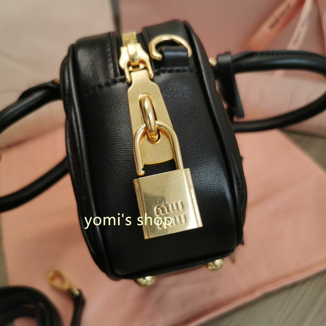 MIUMIU マテラッセレザー トップハンドルスモールバッグ