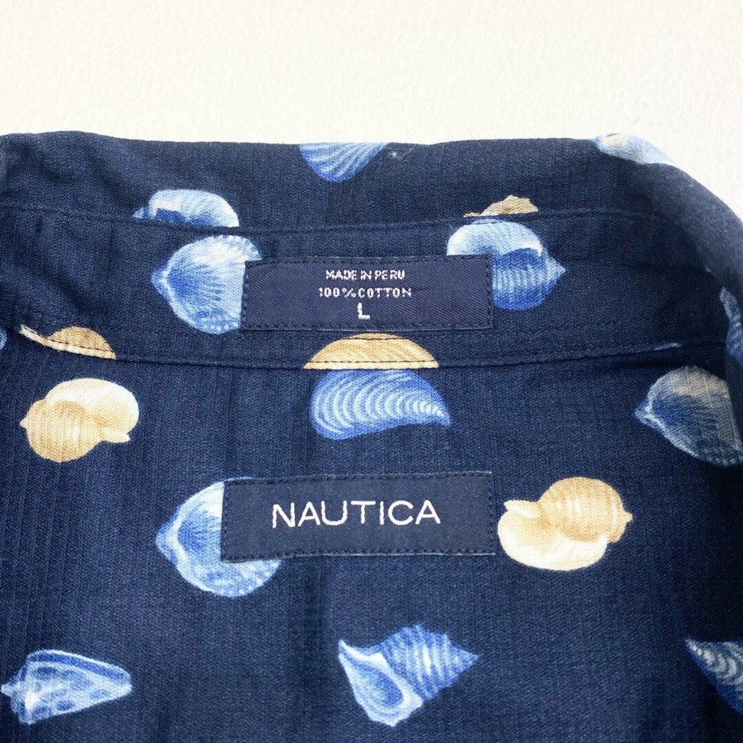 NAUTICA(ノーティカ)のUS古着 ノーティカ NAUTICA ボタンダウンシャツ 総柄 半袖 シェル柄 サイズ：メンズ L ネイビー【中古】 メンズのトップス(シャツ)の商品写真