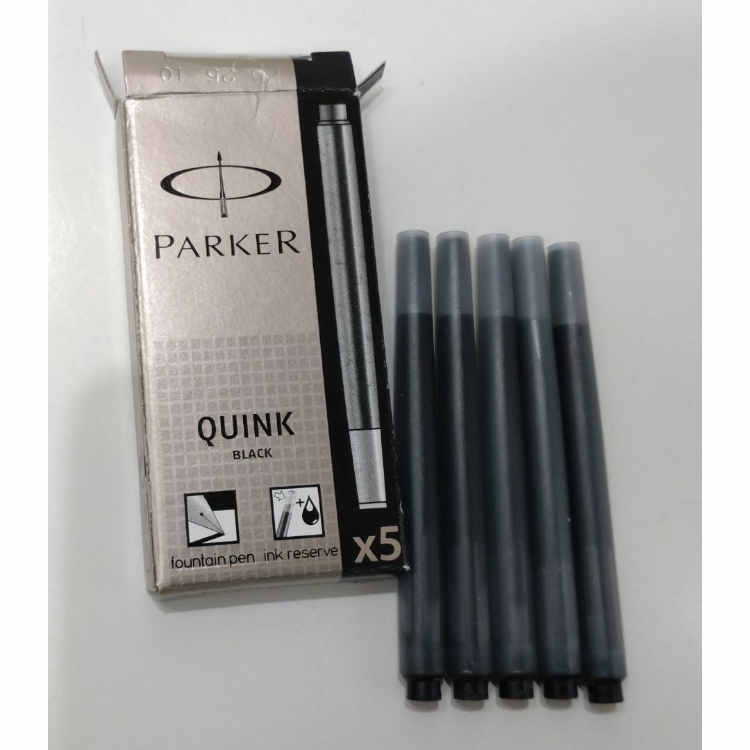 Parker(パーカー)のパーカー PARKER IQ 万年筆 カートリッジ式 ブラック ゴールド インテリア/住まい/日用品の文房具(ペン/マーカー)の商品写真