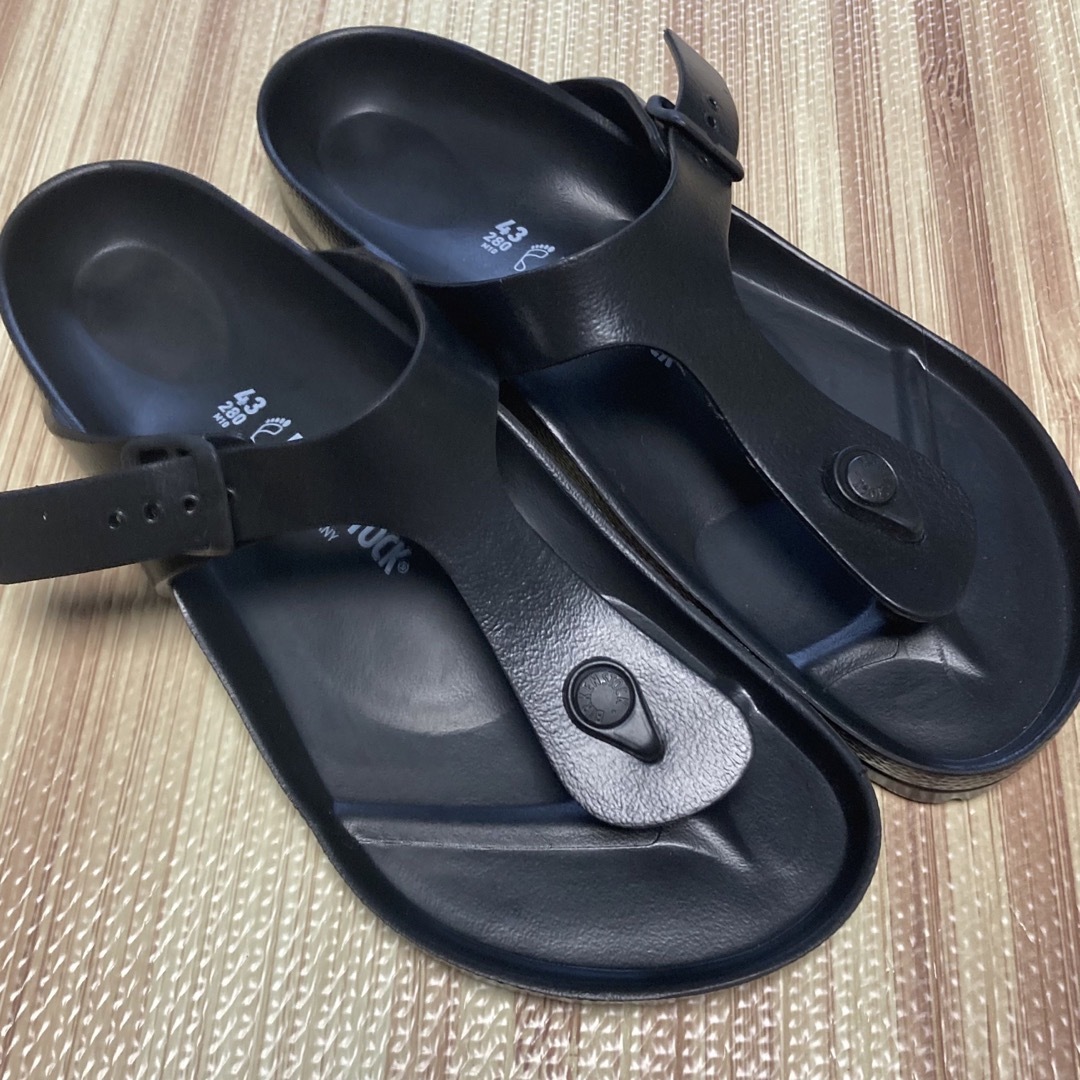 BIRKENSTOCK(ビルケンシュトック)のBIRKENSTOCK Gizeh EVA 28cm　未使用　ブラック メンズの靴/シューズ(サンダル)の商品写真