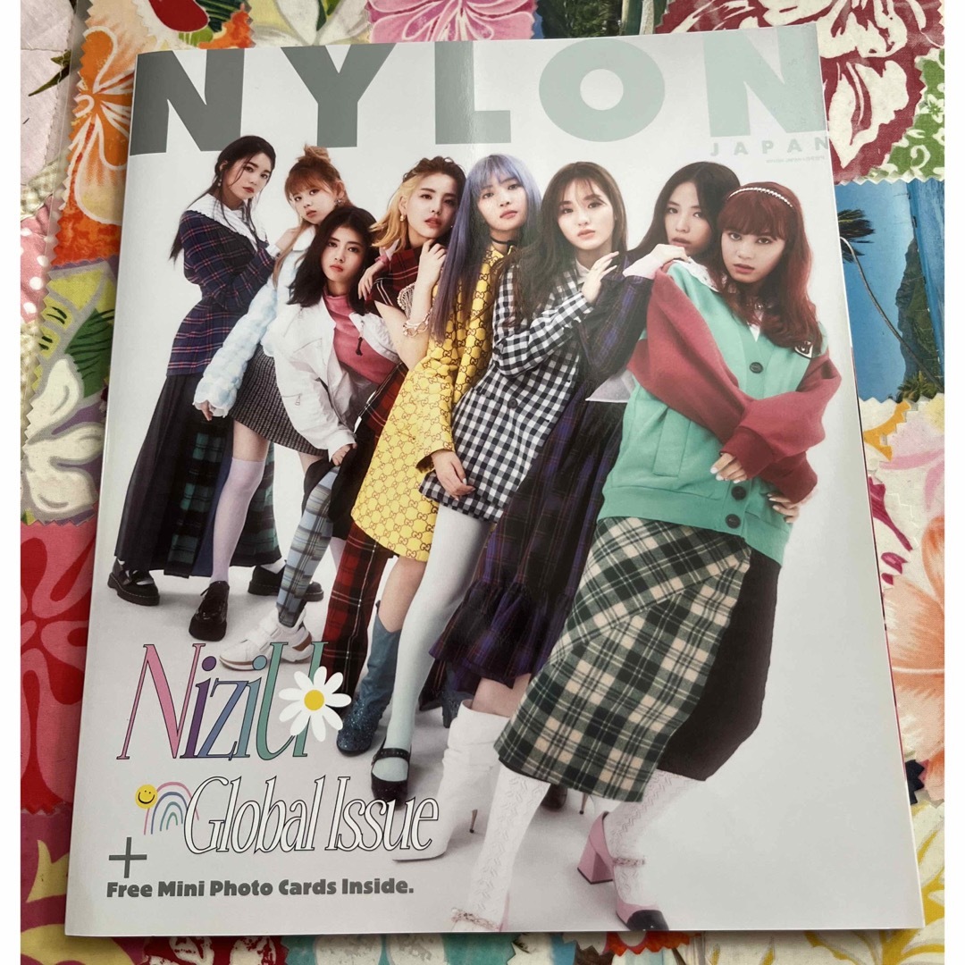 NiziU(ニジュー)のNYLON JAPAN GLOBAL ISSUE 2021年 01月号 エンタメ/ホビーの雑誌(その他)の商品写真