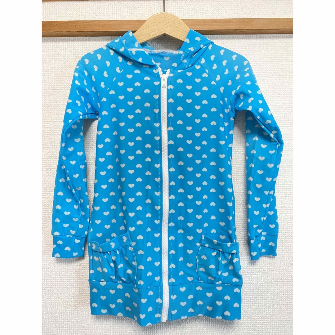 ラッシュガード　110 キッズ/ベビー/マタニティのキッズ服女の子用(90cm~)(水着)の商品写真