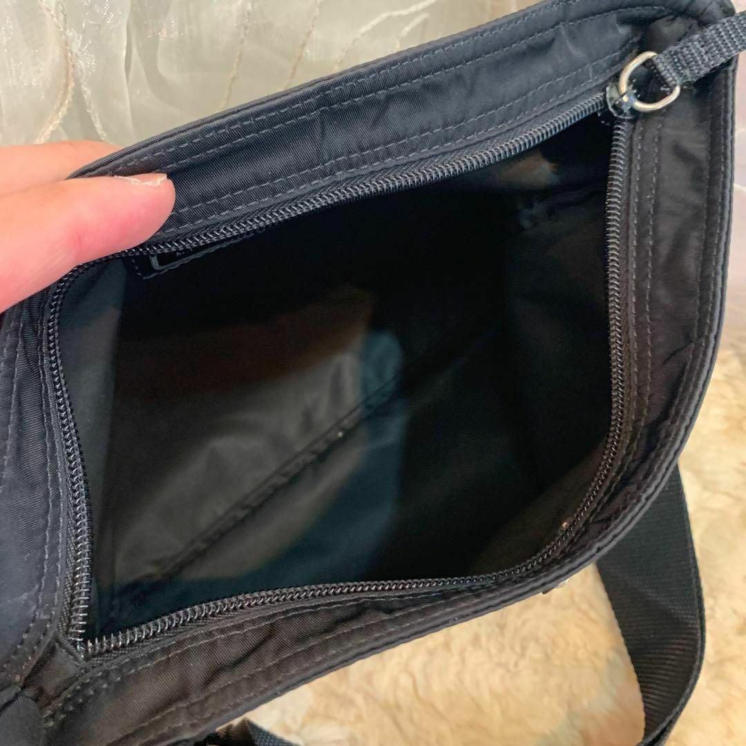 通販のお買物 - 【美品】PRADA ナイロン マチなし ショルダーバッグ