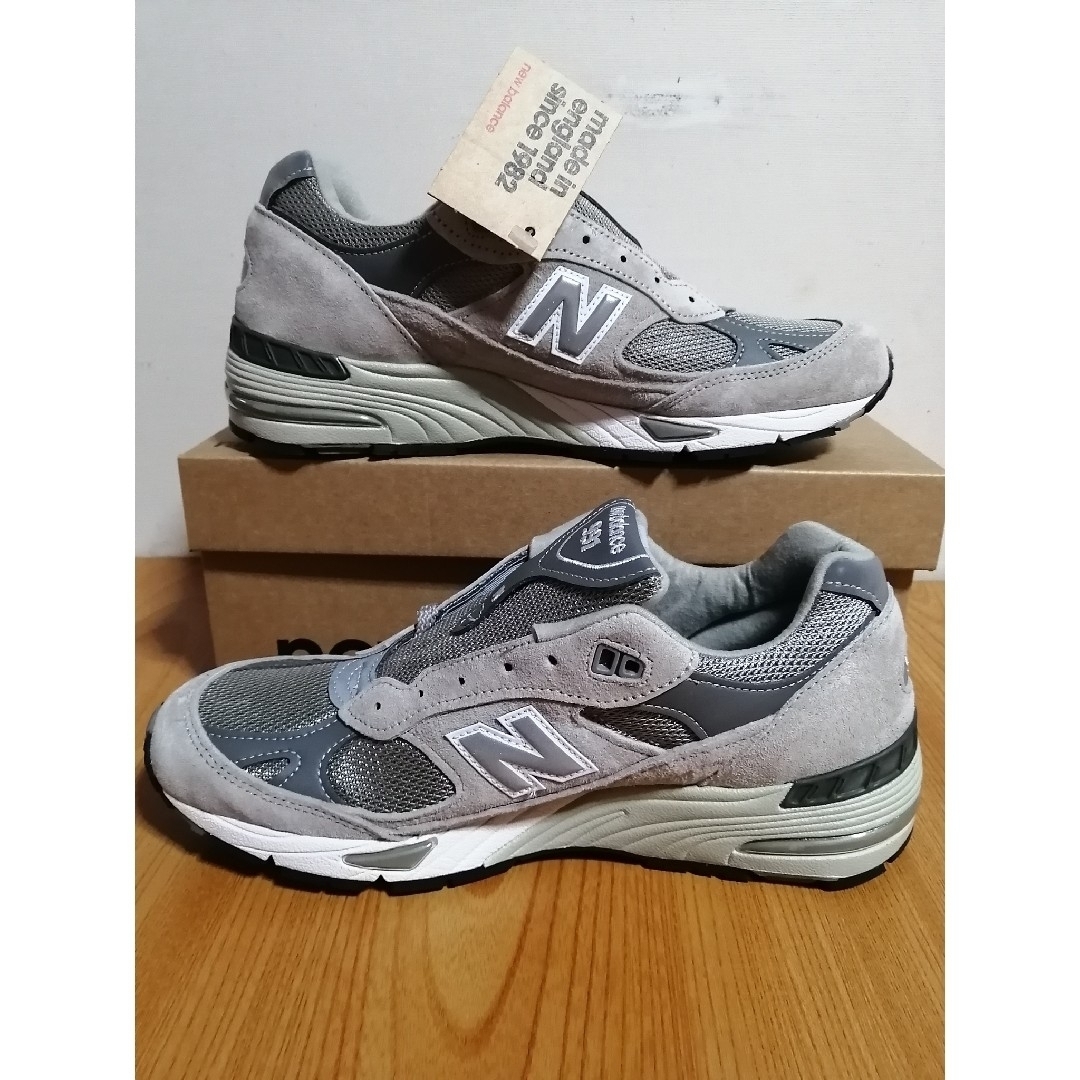 New Balance(ニューバランス)の新品未使用 us8.5 26.5cm ニューバランス M991GL グレー メンズの靴/シューズ(スニーカー)の商品写真