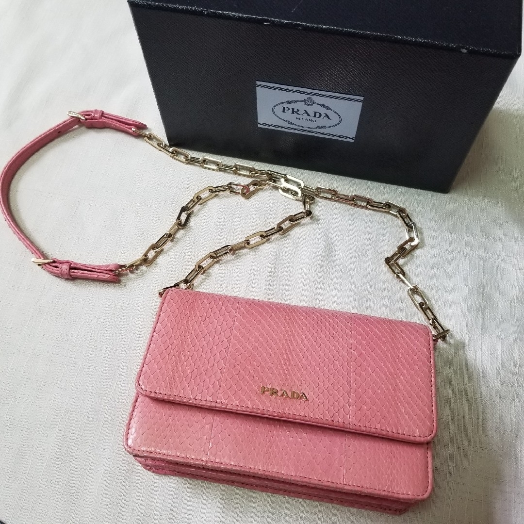 PRADA パイソン ショルダーバッグ