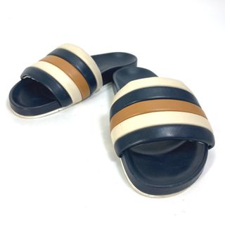 フェンディ サンダル(メンズ)の通販 51点 | FENDIのメンズを買うならラクマ