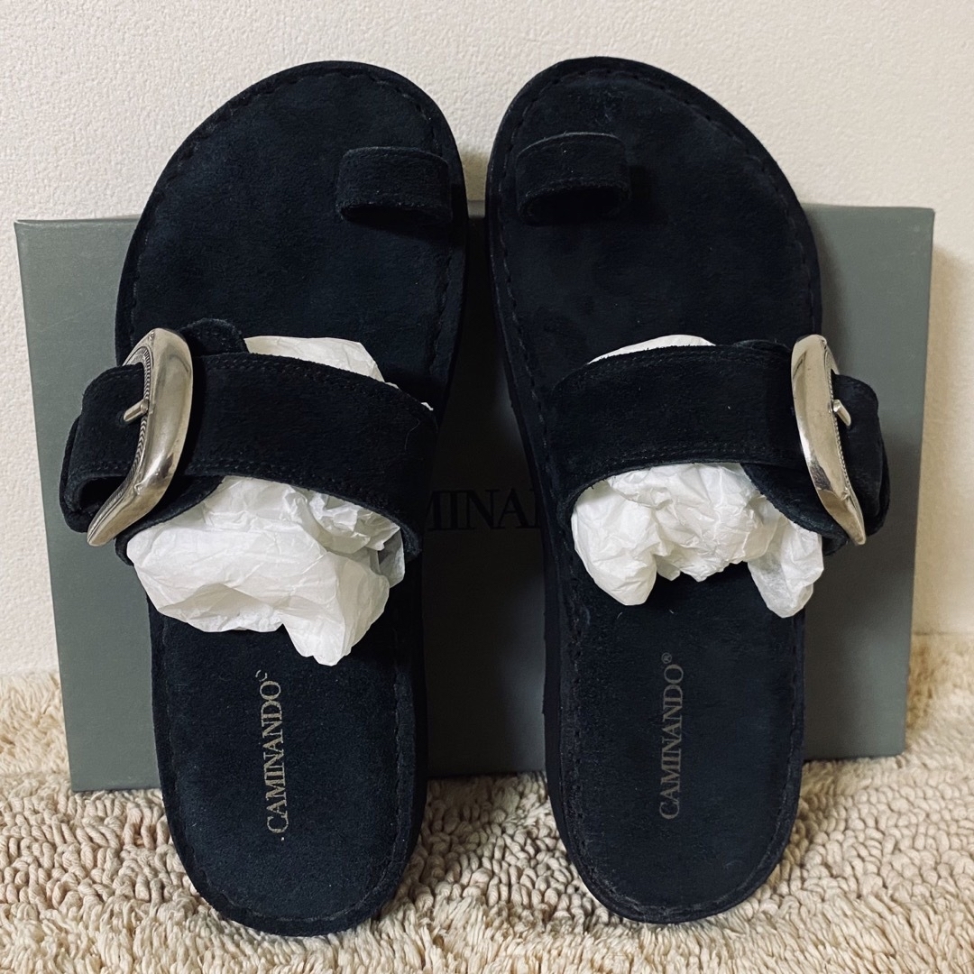 L'Appartement DEUXIEME CLASSE(アパルトモンドゥーズィエムクラス)のCAMINANDO Thumb Loop Sandal 36 ブラック新品タグ付 レディースの靴/シューズ(サンダル)の商品写真