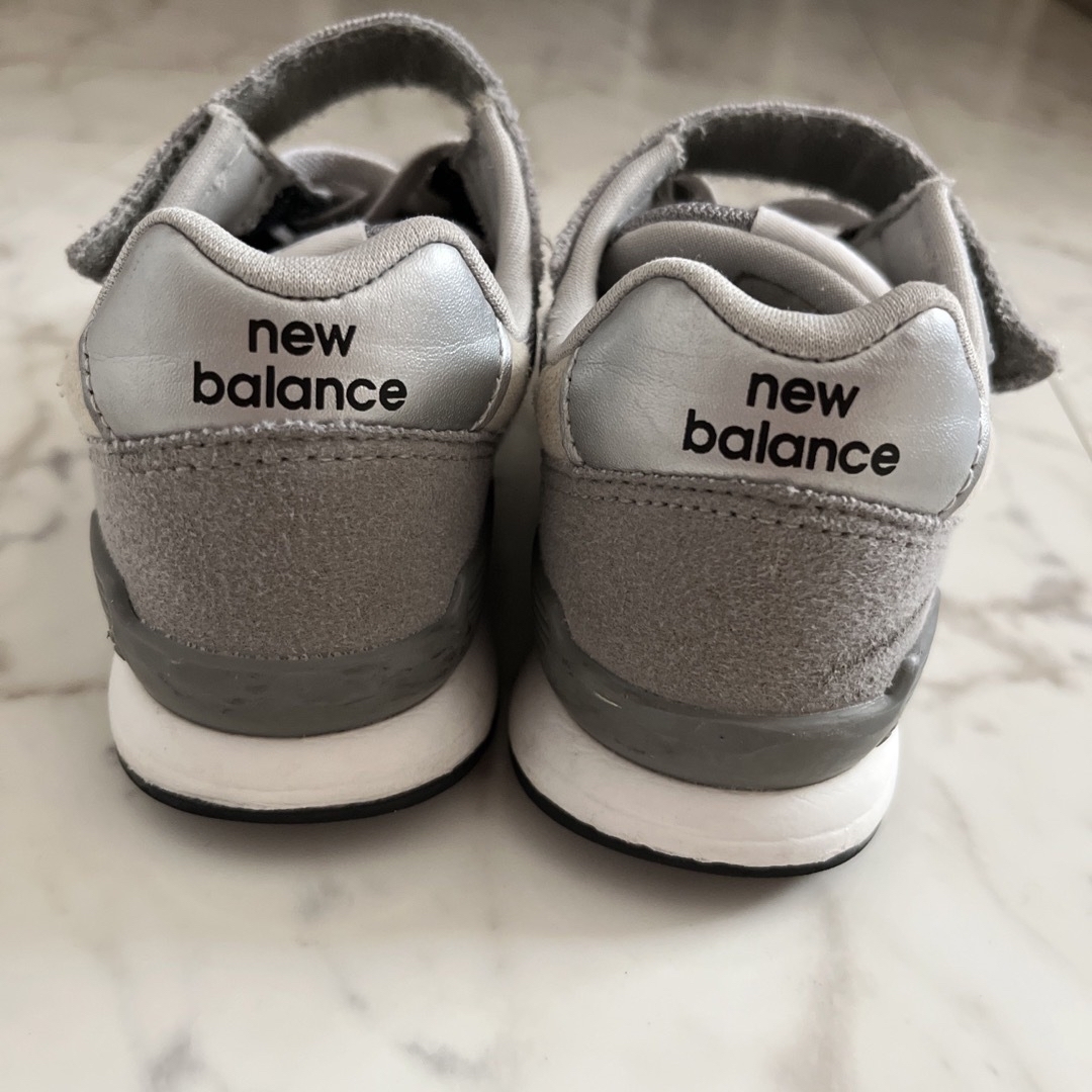 996（New Balance）(キュウキュウロク)のニューバランス996 18㎝ キッズ/ベビー/マタニティのキッズ靴/シューズ(15cm~)(スニーカー)の商品写真