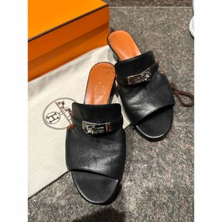 エルメス(Hermes)のエルメス✨サンダルキャンディ🍊ブラック×シルバー金具ケリー(サンダル)