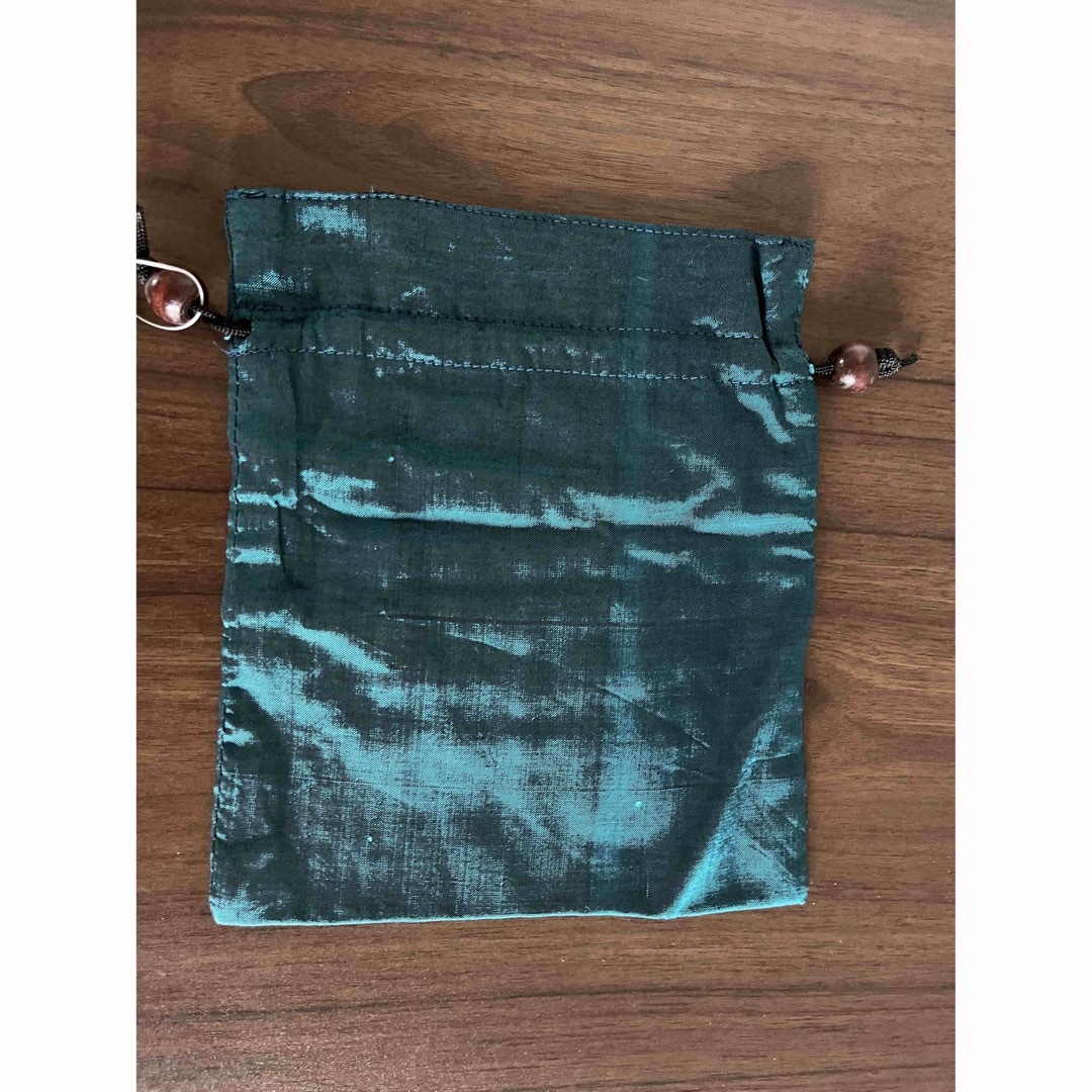 【未使用】タイシルク　巾着袋 レディースのファッション小物(ポーチ)の商品写真