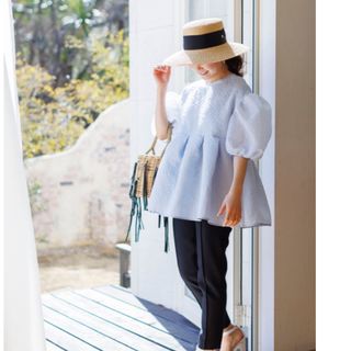 新品タグ付BLUELEA Silky Jacquard Blouse ブルレア