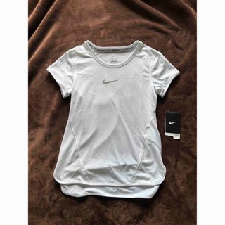 ナイキ(NIKE)のNIKE   新品タグ付　ドライフィット　半袖Tシャツ　XS(ウェア)