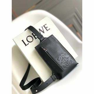 LOEWE - ロエベ バーティカルTポケットの通販|ラクマ