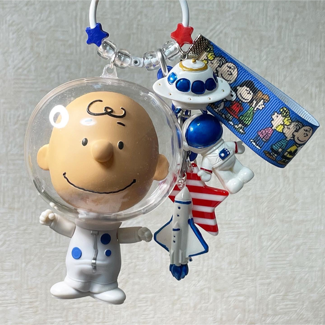 SNOOPY(スヌーピー)の飛び出せ宇宙へ❣️✨✨ 👦🚀🪐💫キーホルダー ハンドメイドのアクセサリー(キーホルダー/ストラップ)の商品写真