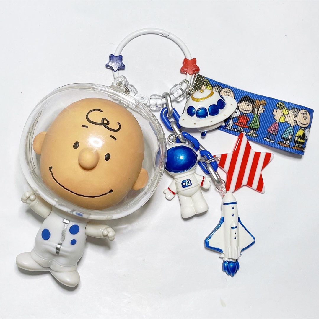 SNOOPY(スヌーピー)の飛び出せ宇宙へ❣️✨✨ 👦🚀🪐💫キーホルダー ハンドメイドのアクセサリー(キーホルダー/ストラップ)の商品写真