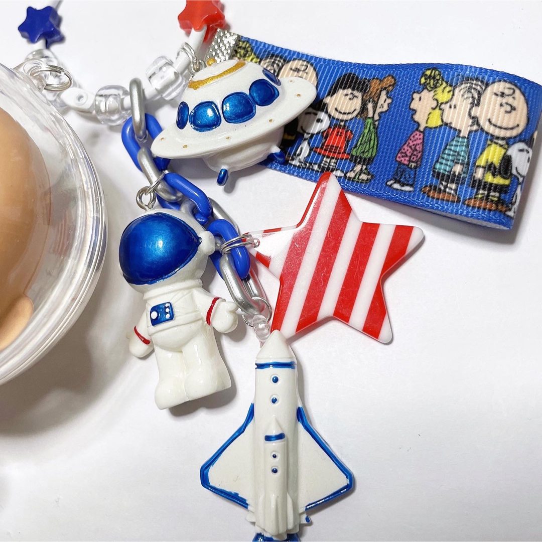 SNOOPY(スヌーピー)の飛び出せ宇宙へ❣️✨✨ 👦🚀🪐💫キーホルダー ハンドメイドのアクセサリー(キーホルダー/ストラップ)の商品写真