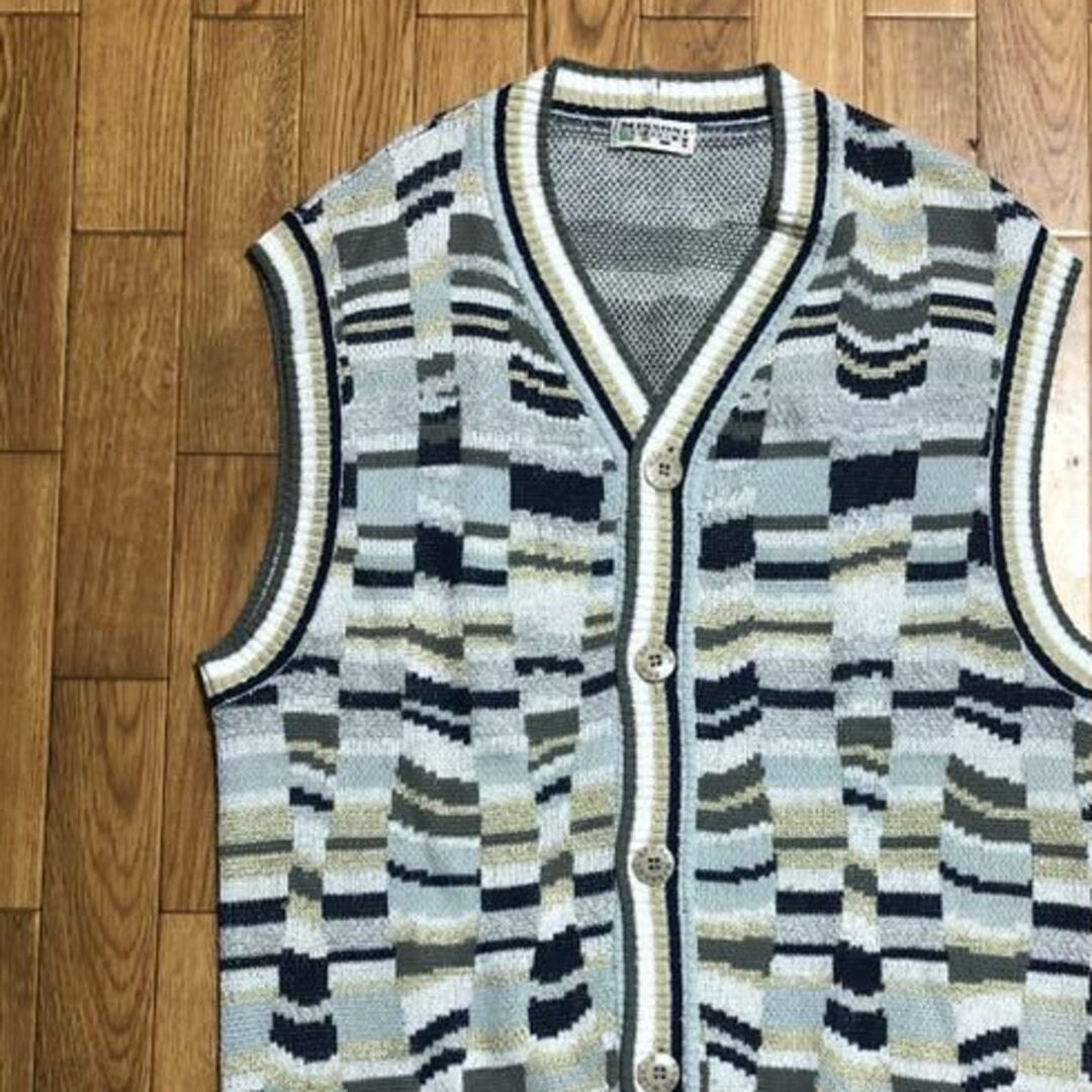 MISSONI(ミッソーニ)のイタリア製 MISSONI SPORT レーヨン ニット ベスト 総柄 グレー系 メンズのトップス(ベスト)の商品写真