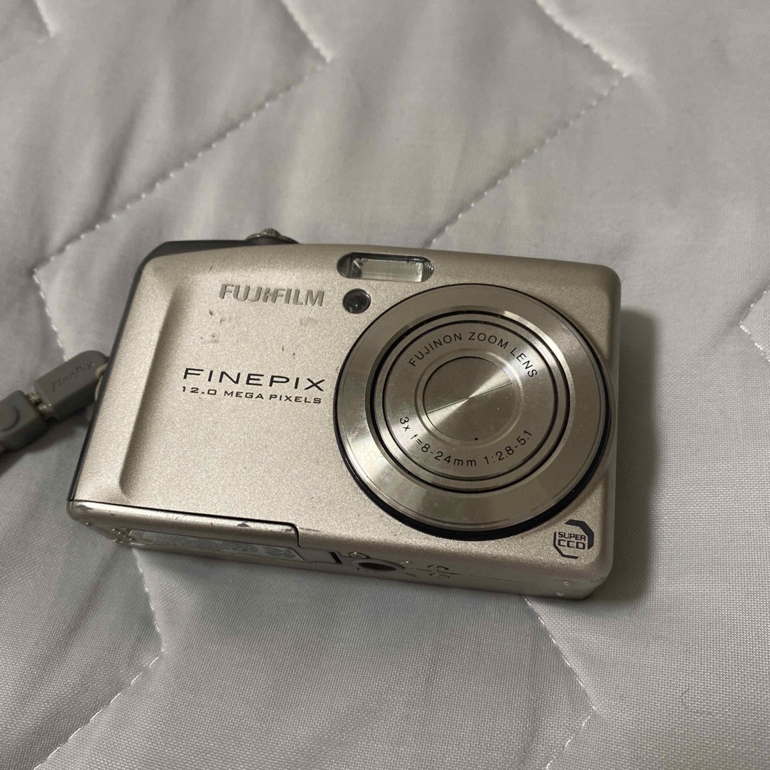 FUJIFILM デジカメ スマホ/家電/カメラのカメラ(コンパクトデジタルカメラ)の商品写真