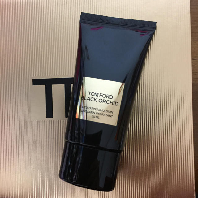 TOM FORD(トムフォード)のトムフォード ブラックオーキド ボディークリーム 新品未開封 コスメ/美容の香水(香水(女性用))の商品写真