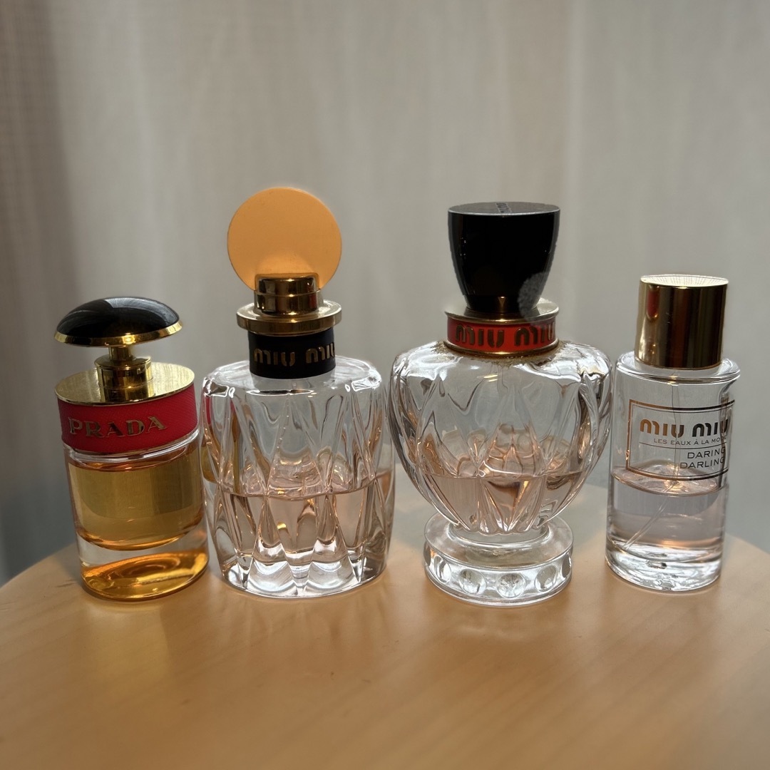 miumiu(ミュウミュウ)のPRADA miumiu 香水 4本セット コスメ/美容の香水(香水(女性用))の商品写真