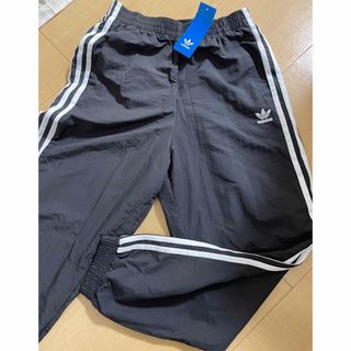 アディダス(adidas)のアディダス新品未使用￥6．999円J/M(ワークパンツ/カーゴパンツ)