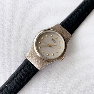 セイコー(SEIKO)のSEIKO 8Y21-0010 レディースクォーツ腕時計　稼動品(腕時計)