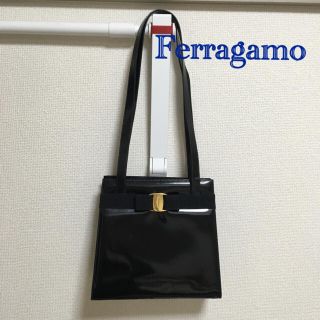 サルヴァトーレフェラガモ(Salvatore Ferragamo)のフェラガモ ヴァラ バッグ(ショルダーバッグ)