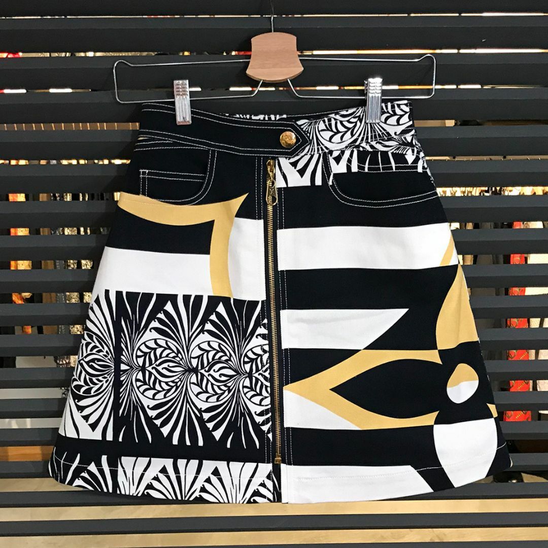 LOUIS VUITTON - 新品未使用 ルイヴィトン 入手困難 モノグラムブラゾン スカート 34 XS