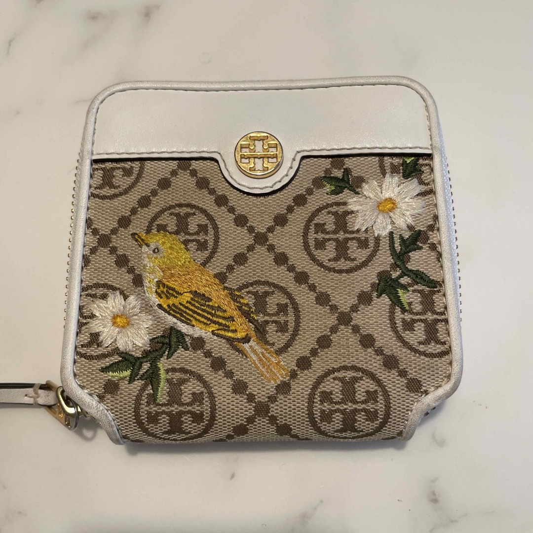 Tory Burch(トリーバーチ)のトリーバーチ　二つ折り　財布 レディースのファッション小物(財布)の商品写真