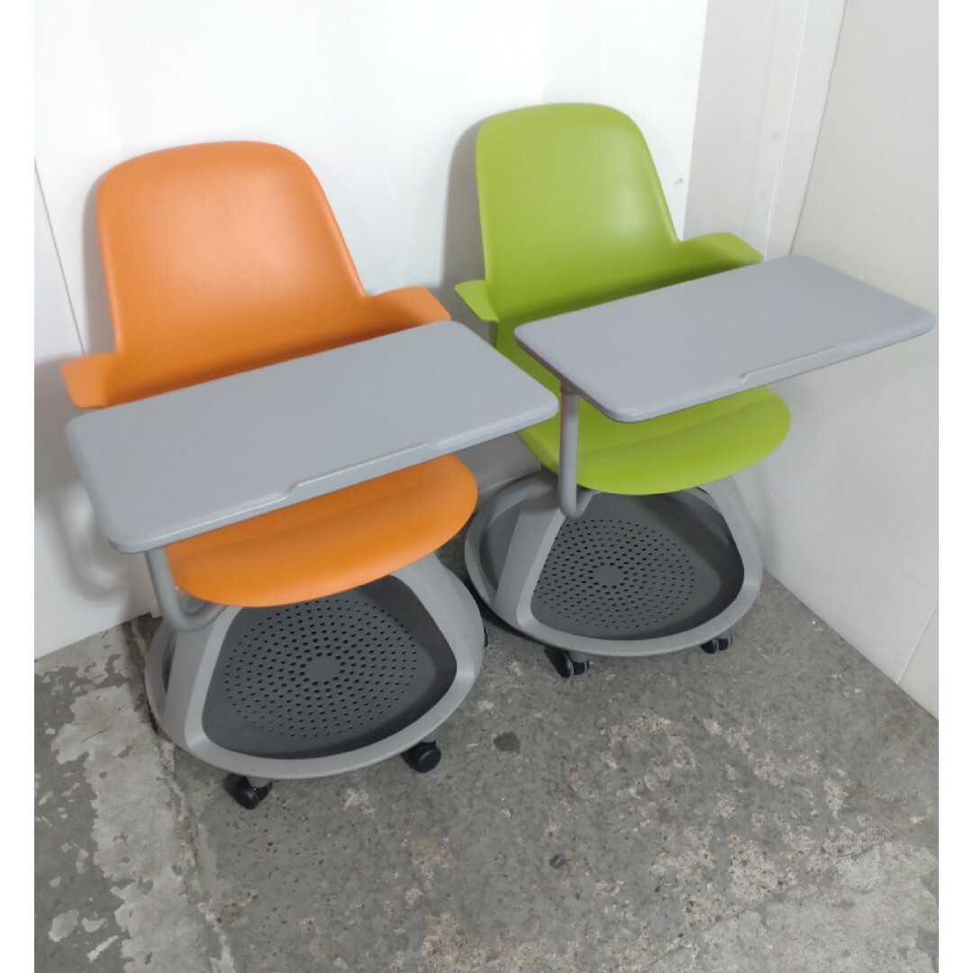 オフィスチェア　ミーティングチェア　Steelcase　Node　2脚セット インテリア/住まい/日用品の椅子/チェア(その他)の商品写真