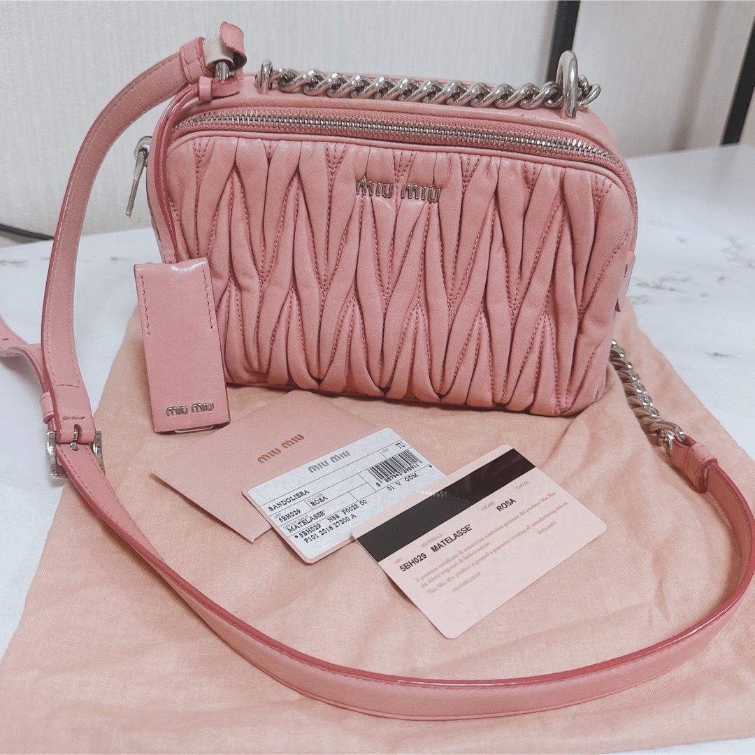 ミュウミュウ MIUMIU 5BH029 マテラッセ ショルダーバッグ ROSA