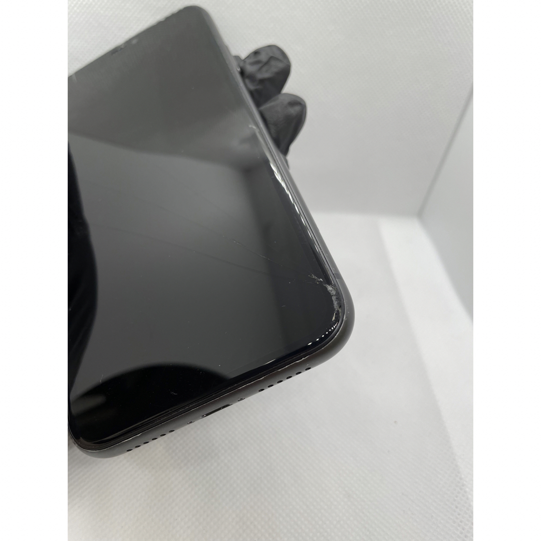 iPhone(アイフォーン)のiPhone 11  ブラック　64GB SIMフリー　ジャンク品 スマホ/家電/カメラのスマートフォン/携帯電話(スマートフォン本体)の商品写真