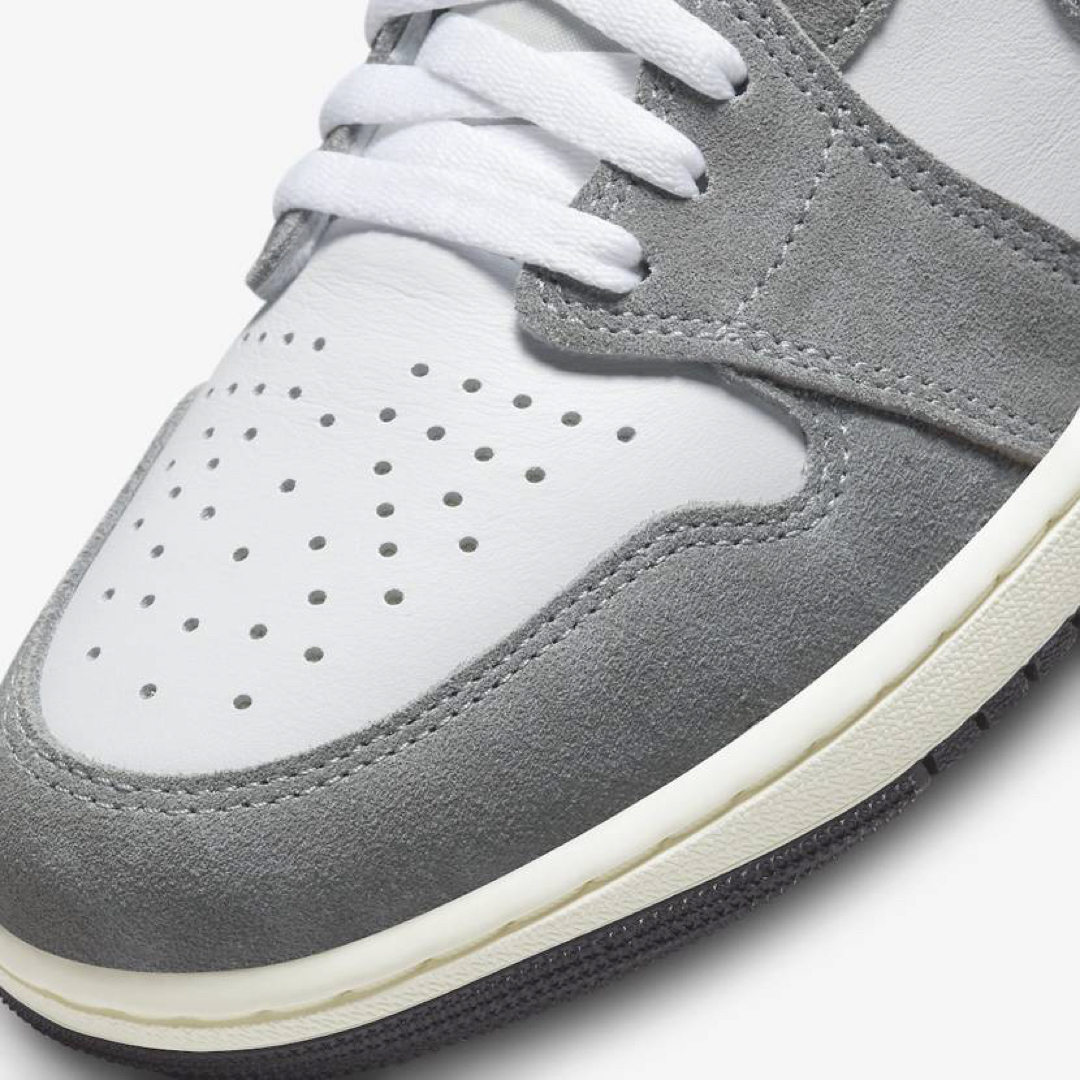Jordan Brand（NIKE）(ジョーダン)のNike Air Jordan 1 Black and Smoke Grey メンズの靴/シューズ(スニーカー)の商品写真