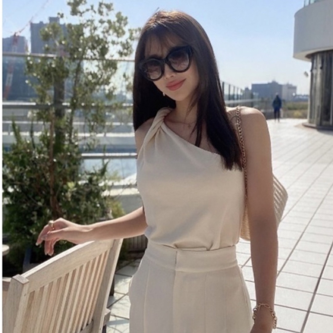 eimy istoire - eimy istoire ♡新品♡ドレープワンショルニットの通販 ...
