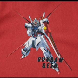 ジーユー(GU)のGUガンダムSEED赤160サイズtシャツ160サイズですが身幅かなりあります(キャラクターグッズ)