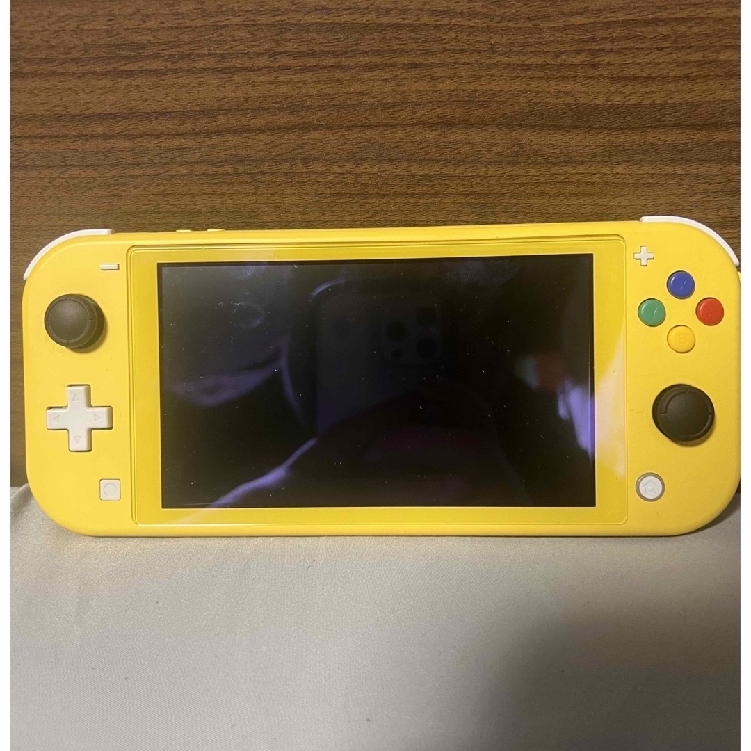 Nintendo Switch Lite イエロー エンタメ/ホビーのゲームソフト/ゲーム機本体(携帯用ゲーム機本体)の商品写真