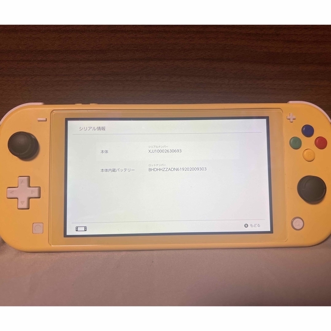 Nintendo Switch Lite イエロー エンタメ/ホビーのゲームソフト/ゲーム機本体(携帯用ゲーム機本体)の商品写真