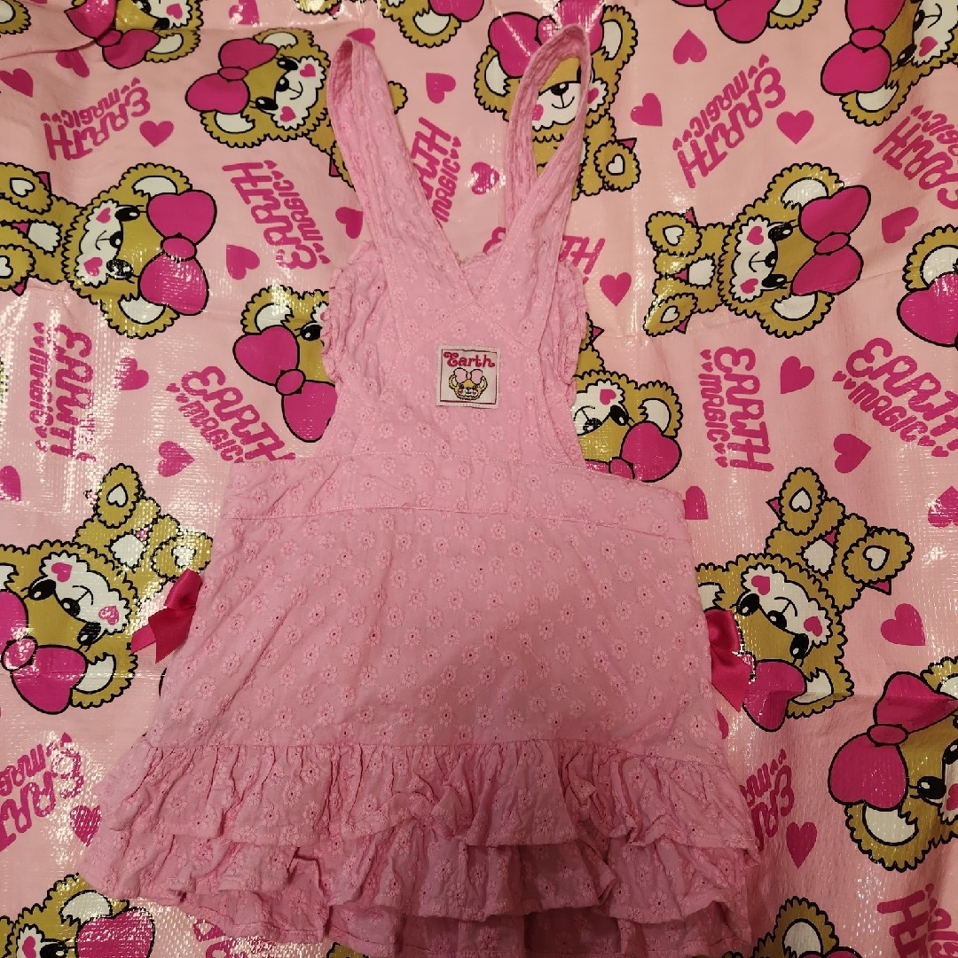 EARTHMAGIC(アースマジック)のアースマジック ジャンスカ ワンピース キッズ/ベビー/マタニティのキッズ服女の子用(90cm~)(ワンピース)の商品写真