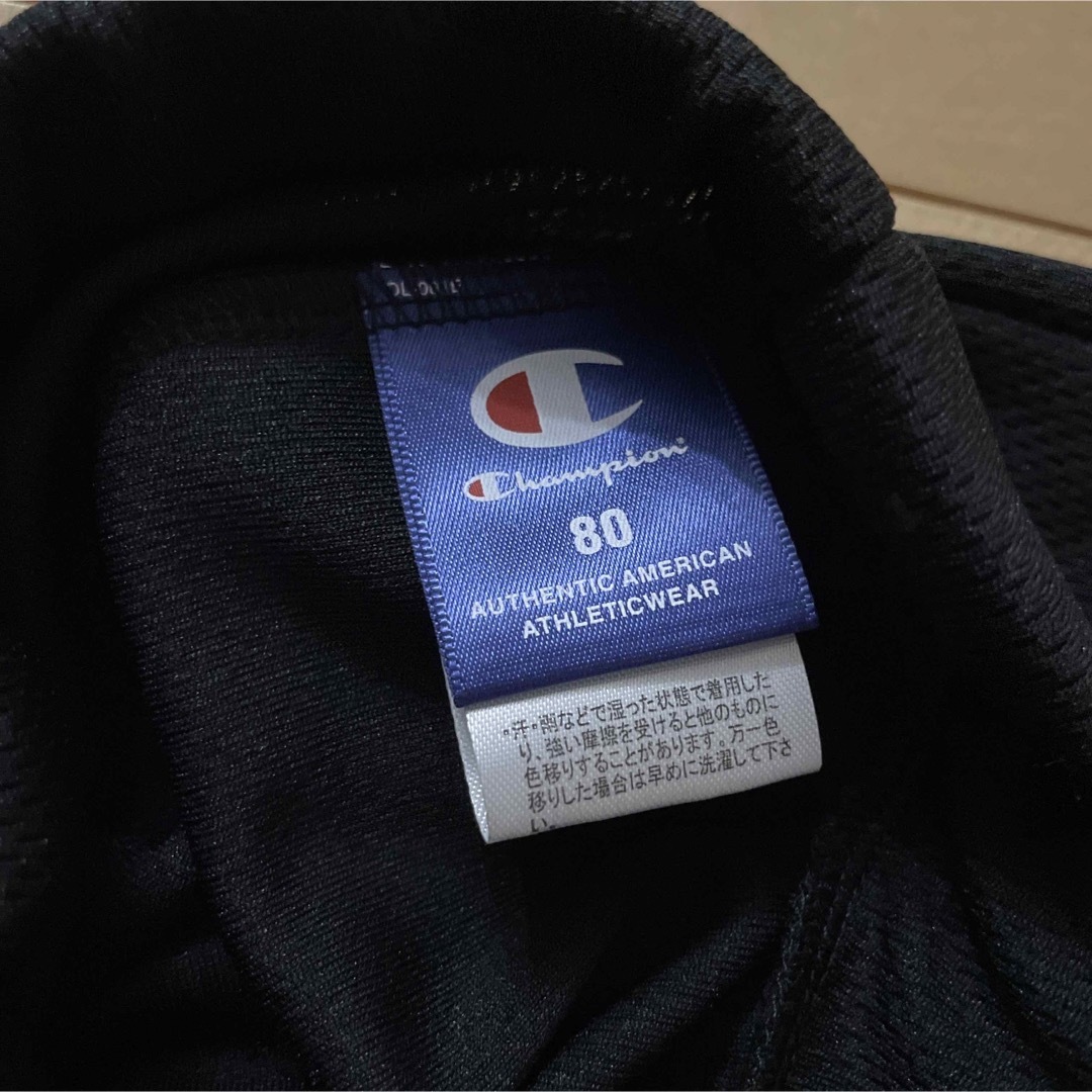 Champion(チャンピオン)のトイザらス　チャンピオン　半袖Tシャツ　半ズボン　80cm キッズ/ベビー/マタニティのベビー服(~85cm)(Ｔシャツ)の商品写真