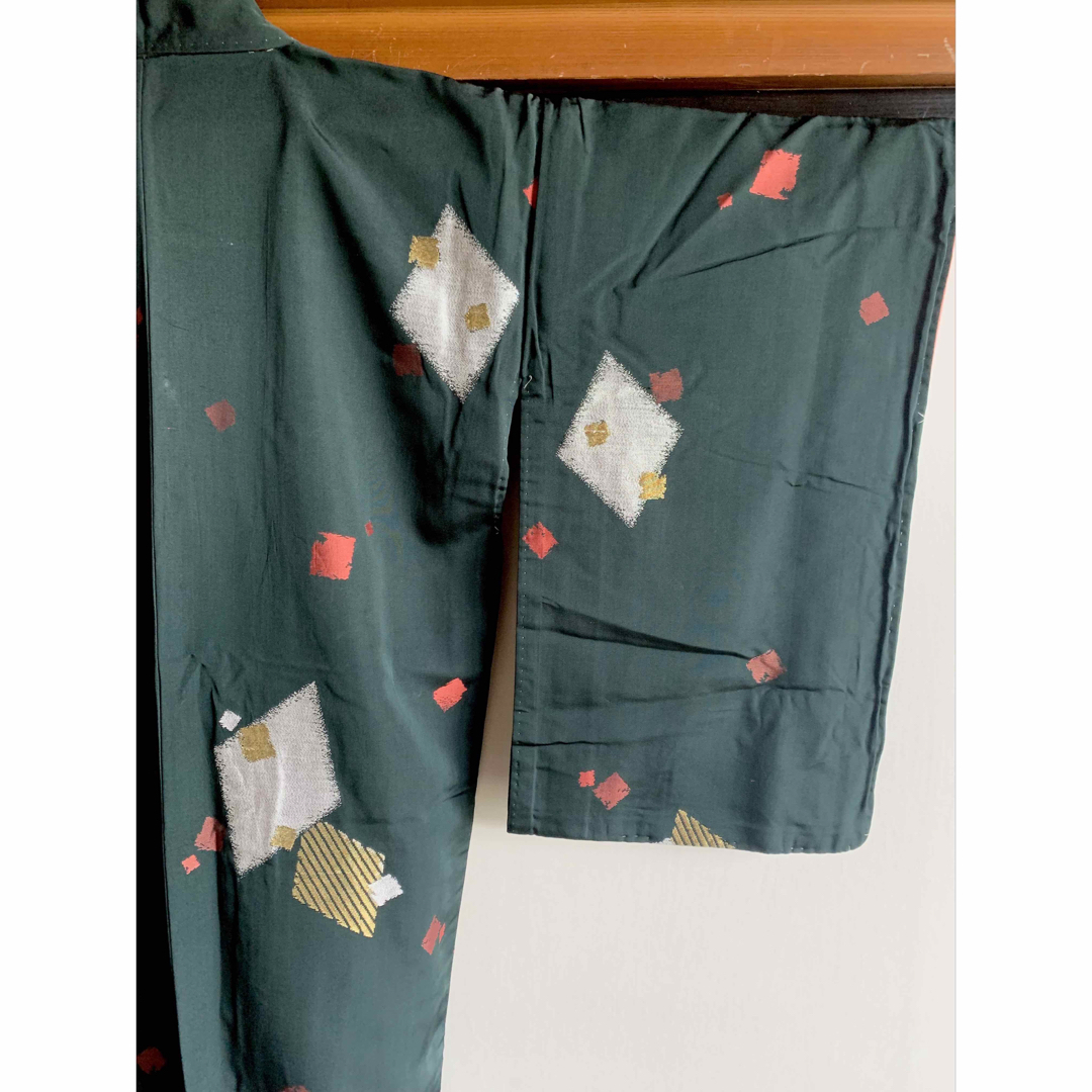 着物 花柄 和装 振袖 単衣 羽織 ひし形 モダン 深緑 金箔 銀 昭和レトロ レディースの水着/浴衣(着物)の商品写真