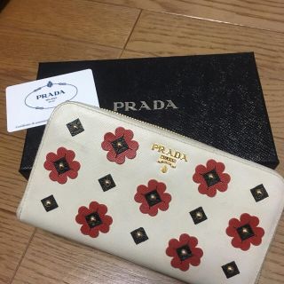 プラダ(PRADA)の花柄 長財布(財布)