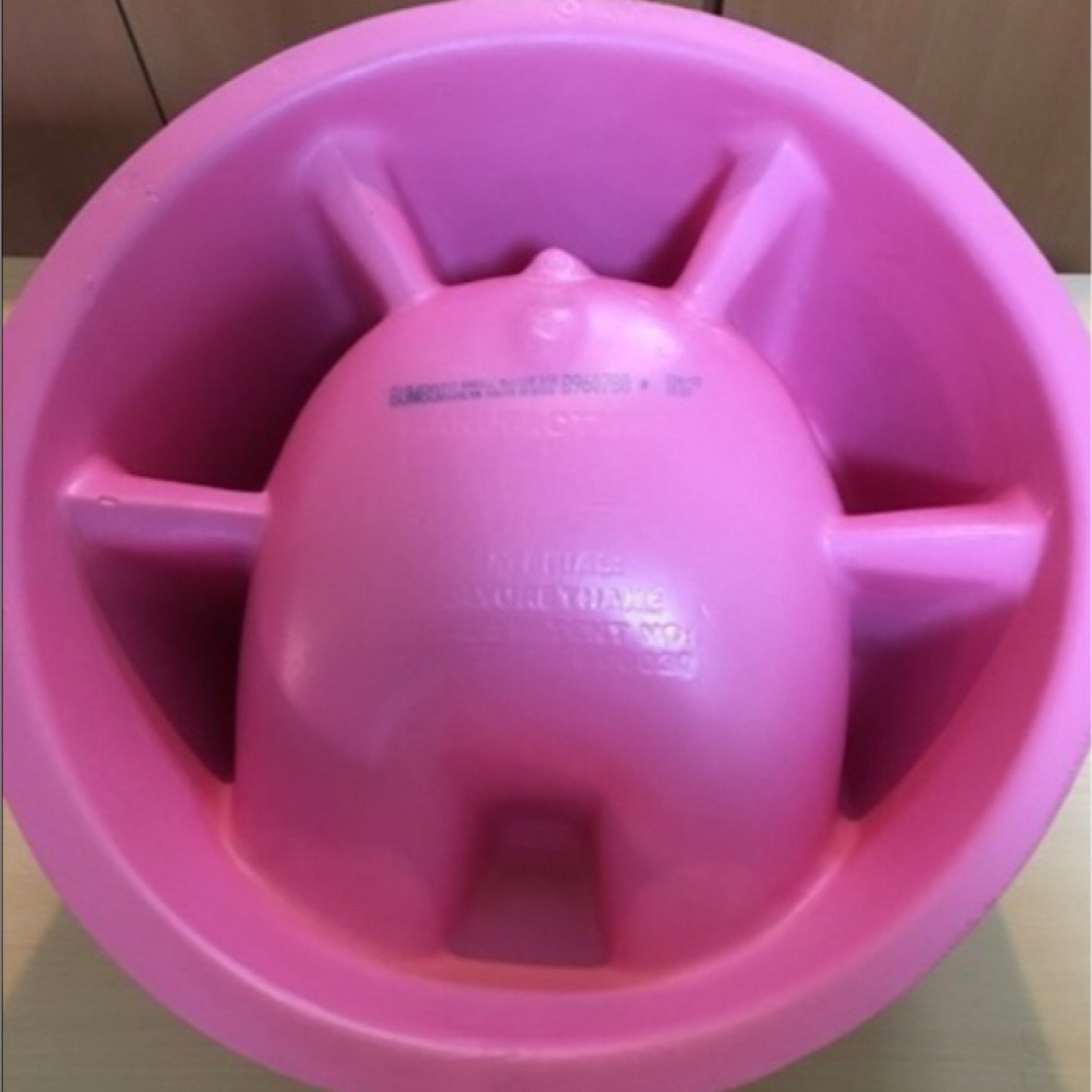 Bumbo(バンボ)のBUMBO ピンク キッズ/ベビー/マタニティのキッズ/ベビー/マタニティ その他(その他)の商品写真