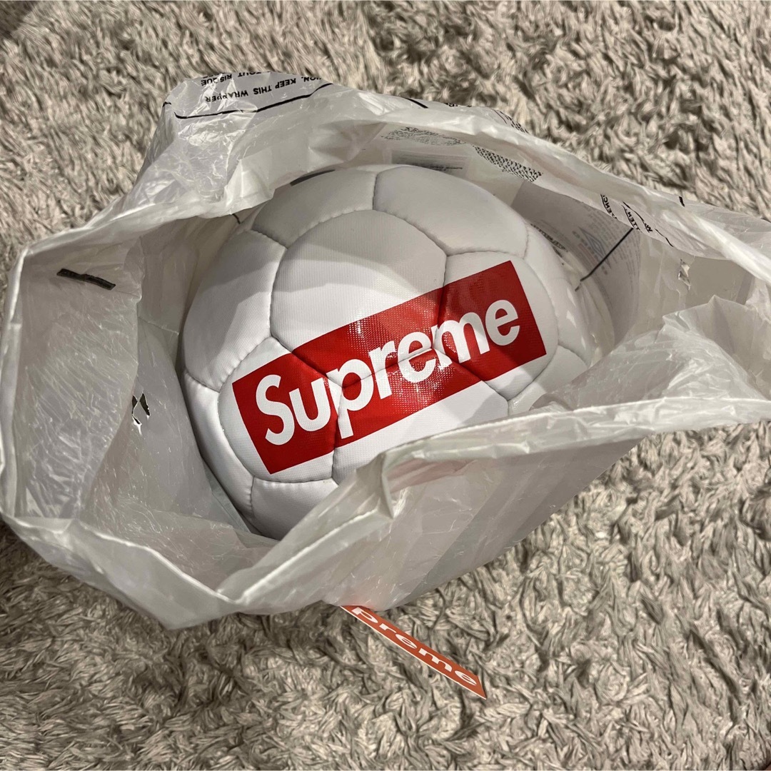 Supreme(シュプリーム)のSupreme®/Umbro Soccer Ball スポーツ/アウトドアのサッカー/フットサル(ボール)の商品写真