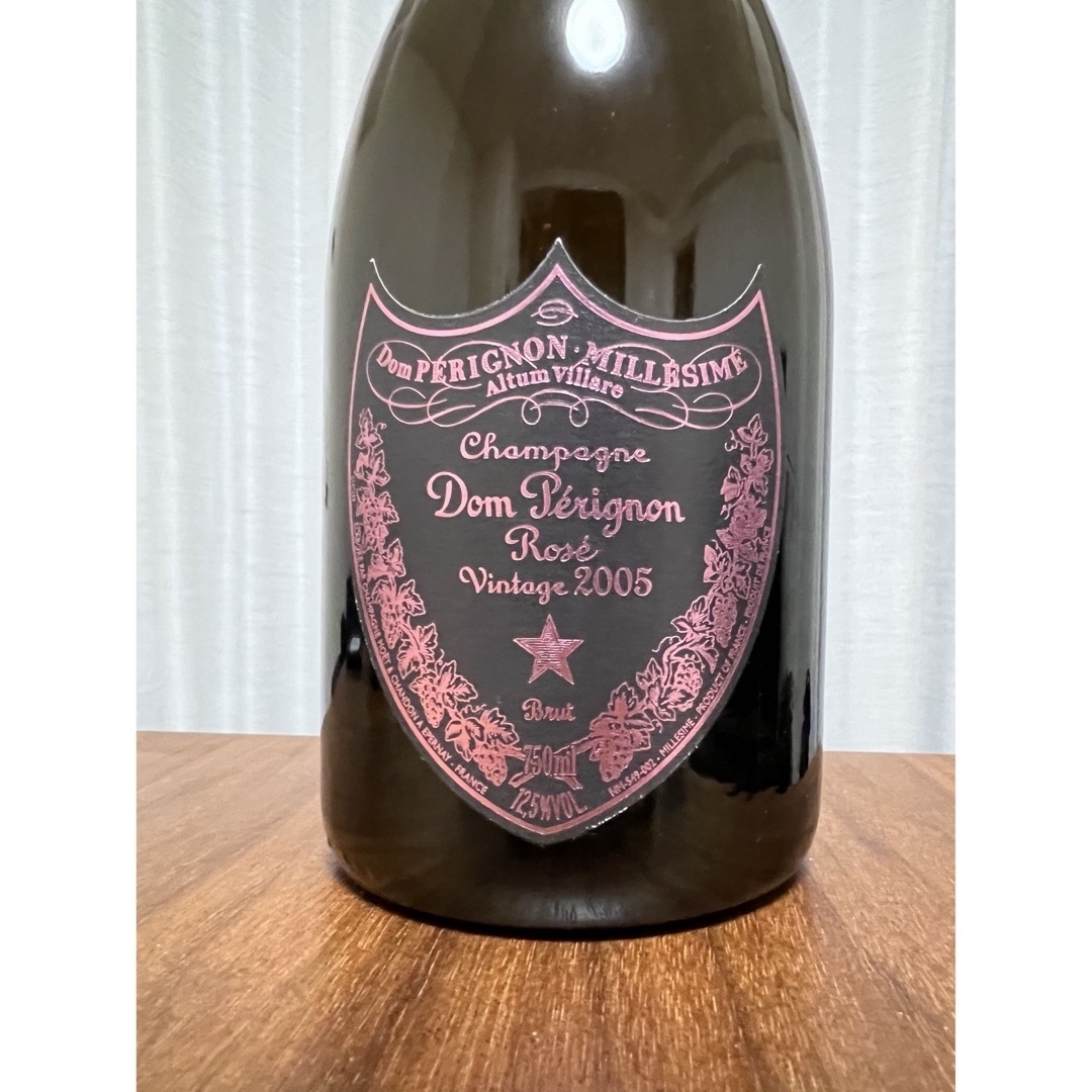 Dom Pérignon - ドンペリニヨンロゼ2005の通販 by mari's shop｜ドン ...