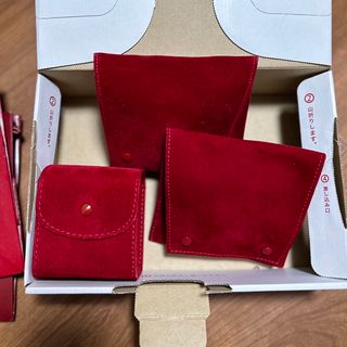 カルティエ(Cartier)のお値下げ。カルティエ時計保管袋2個と箱1個セット(小物入れ)