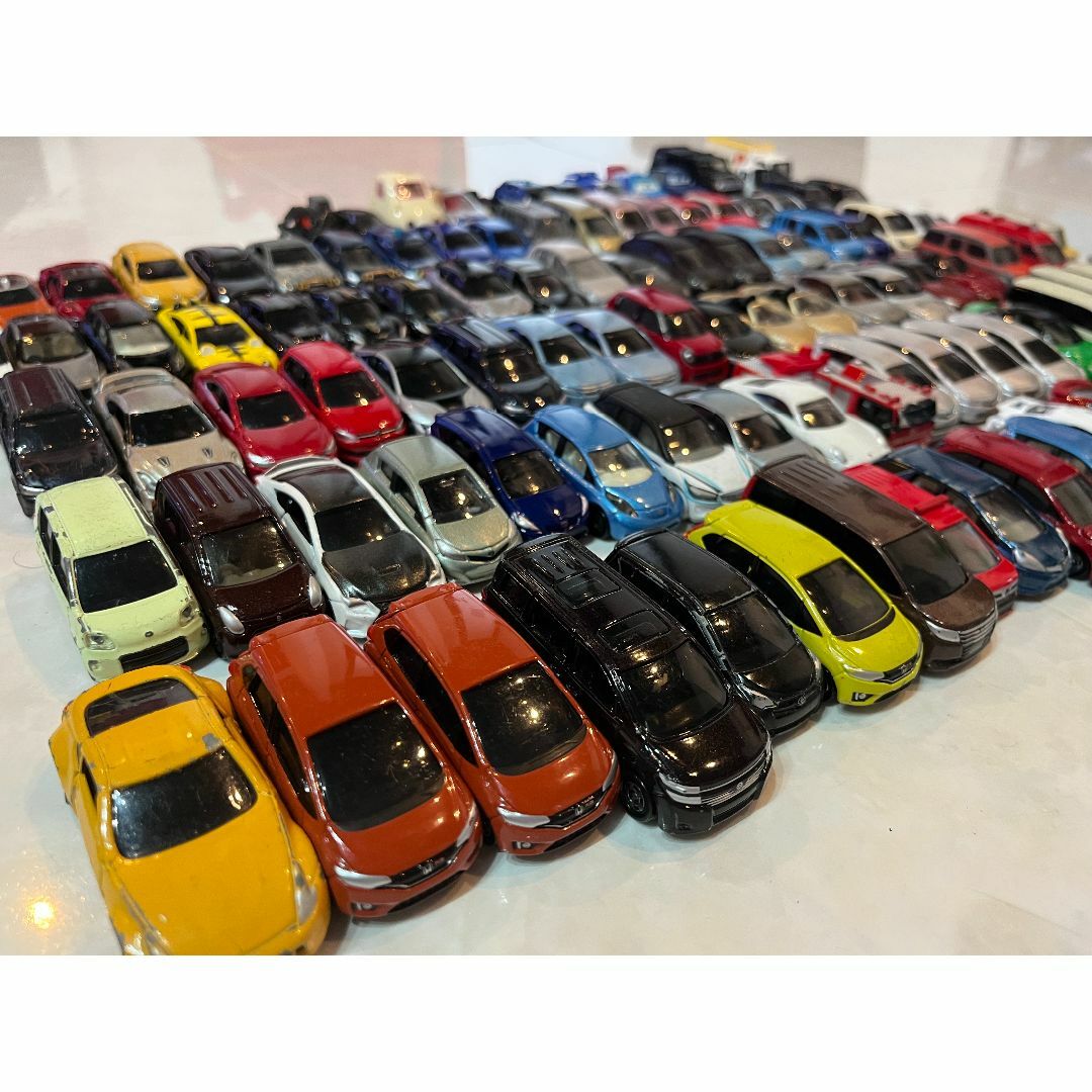 超お買い得！トミカ113台＋その他ミニカー175台など車のおもちゃセット