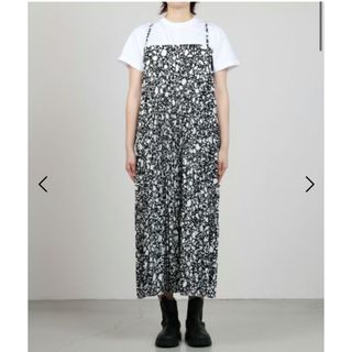 ハイク(HYKE)のHYKE ハイク PEBBLE PRINTED MAXI DRESS(ロングワンピース/マキシワンピース)