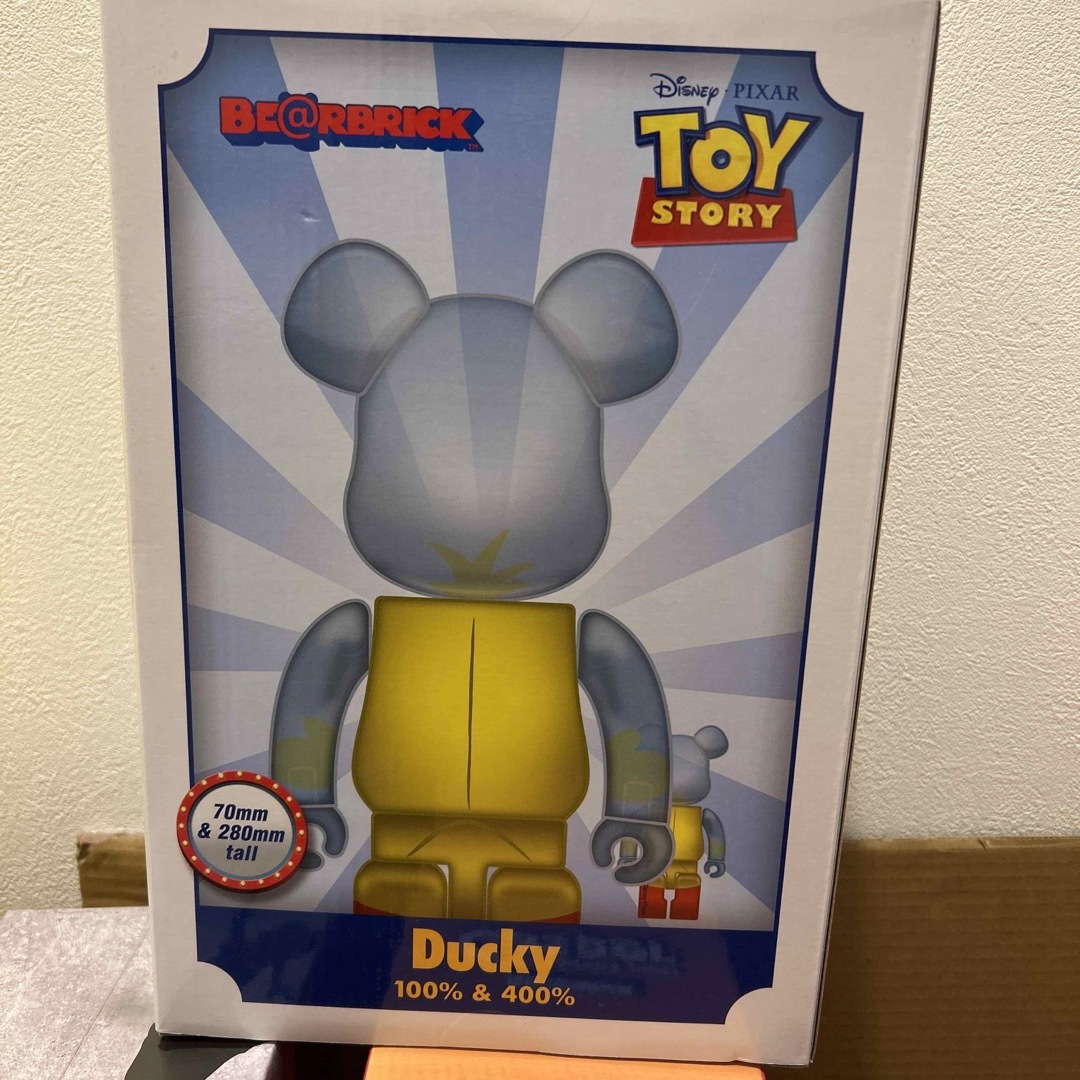 ベアブリック ダッキー 100&400% BE@RBRICK トイストーリーの ベアブリック ダッキー 100&400% BE@RBRICK トイストーリーの