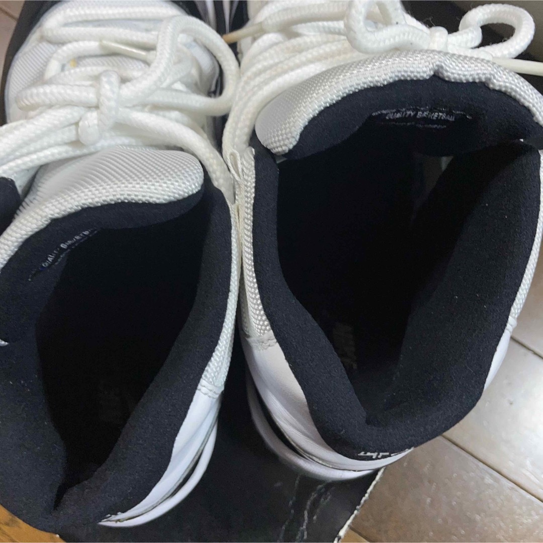 Jordan Brand（NIKE）(ジョーダン)の美中古 AIR JORDAN 11 CONCORD 28.5 10.5 2018 メンズの靴/シューズ(スニーカー)の商品写真